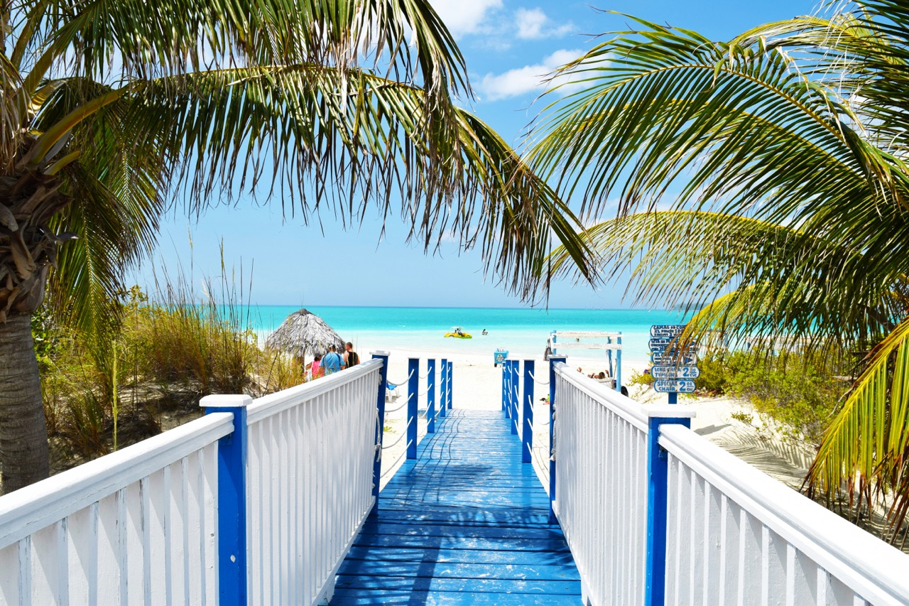 Image of a beach in Cuba.